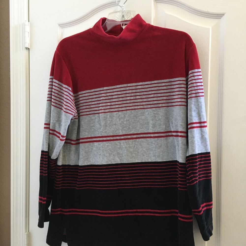 FINAL MARKDOWN Ladies Chenille Erika Sweater Medium